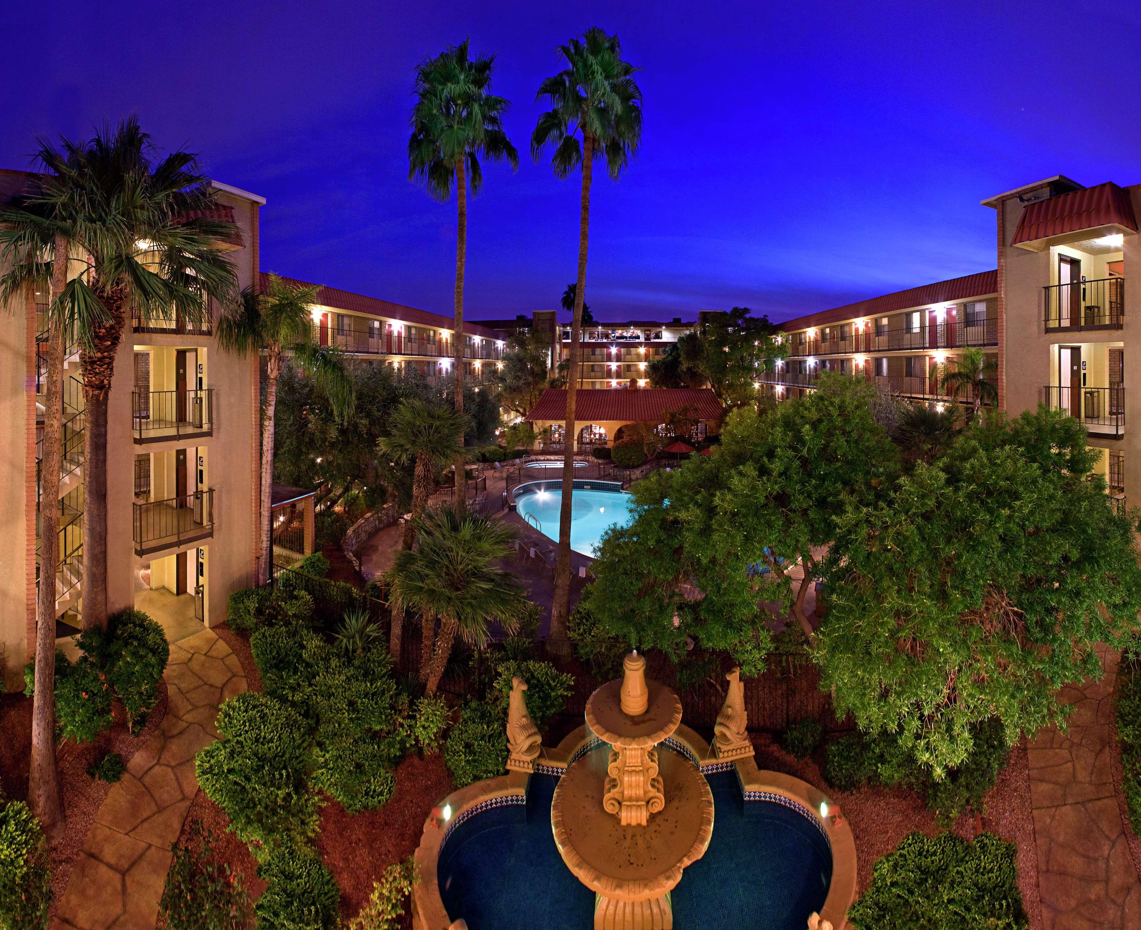Motel 6 Phoenix, Az - Sky Harbor Exterior photo