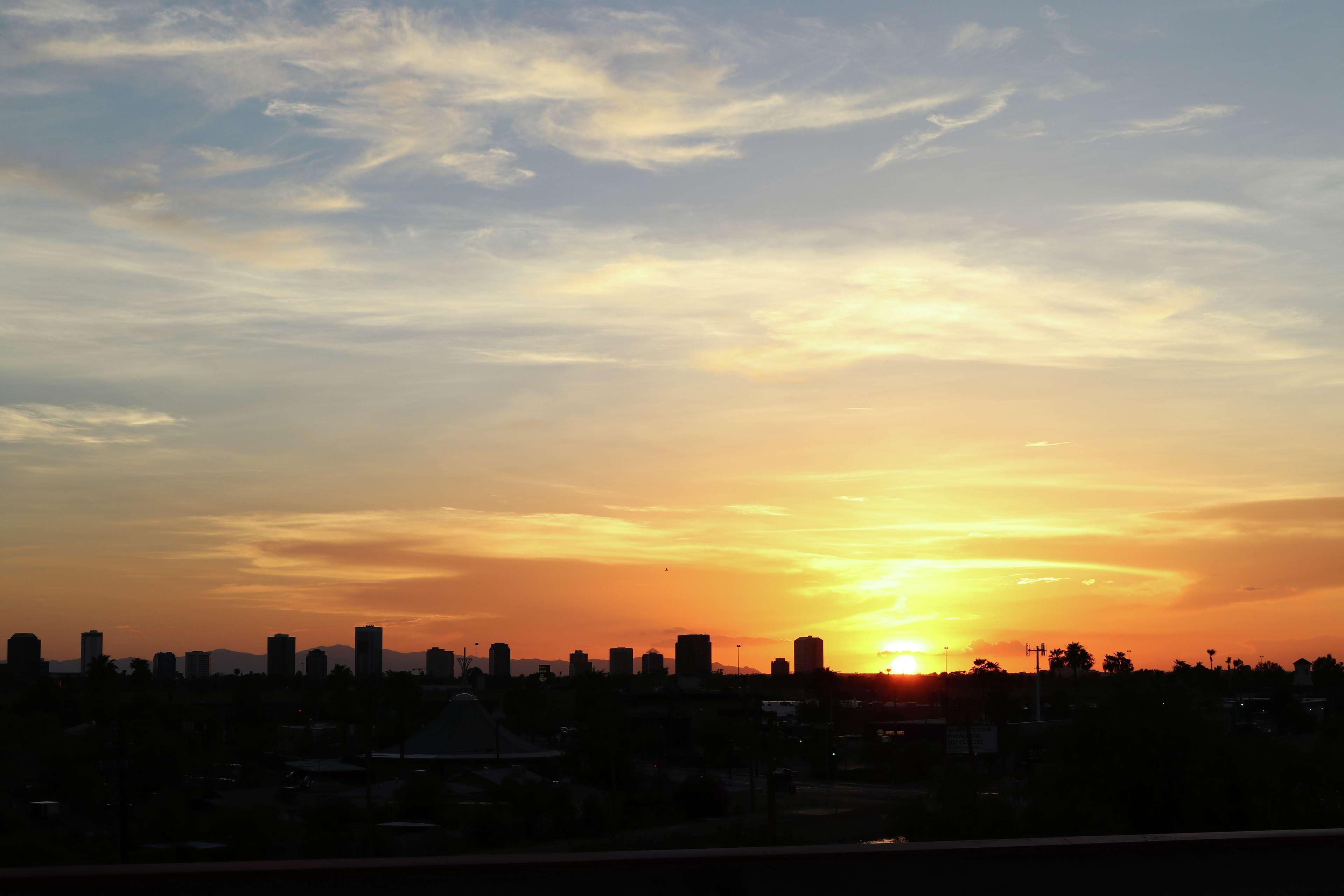 Motel 6 Phoenix, Az - Sky Harbor Exterior photo